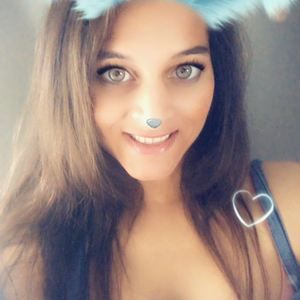 Meet your Posher, Carla